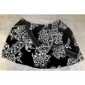 White House Black Market Womens XL Black Cream Floral Skirt Stretch Waist